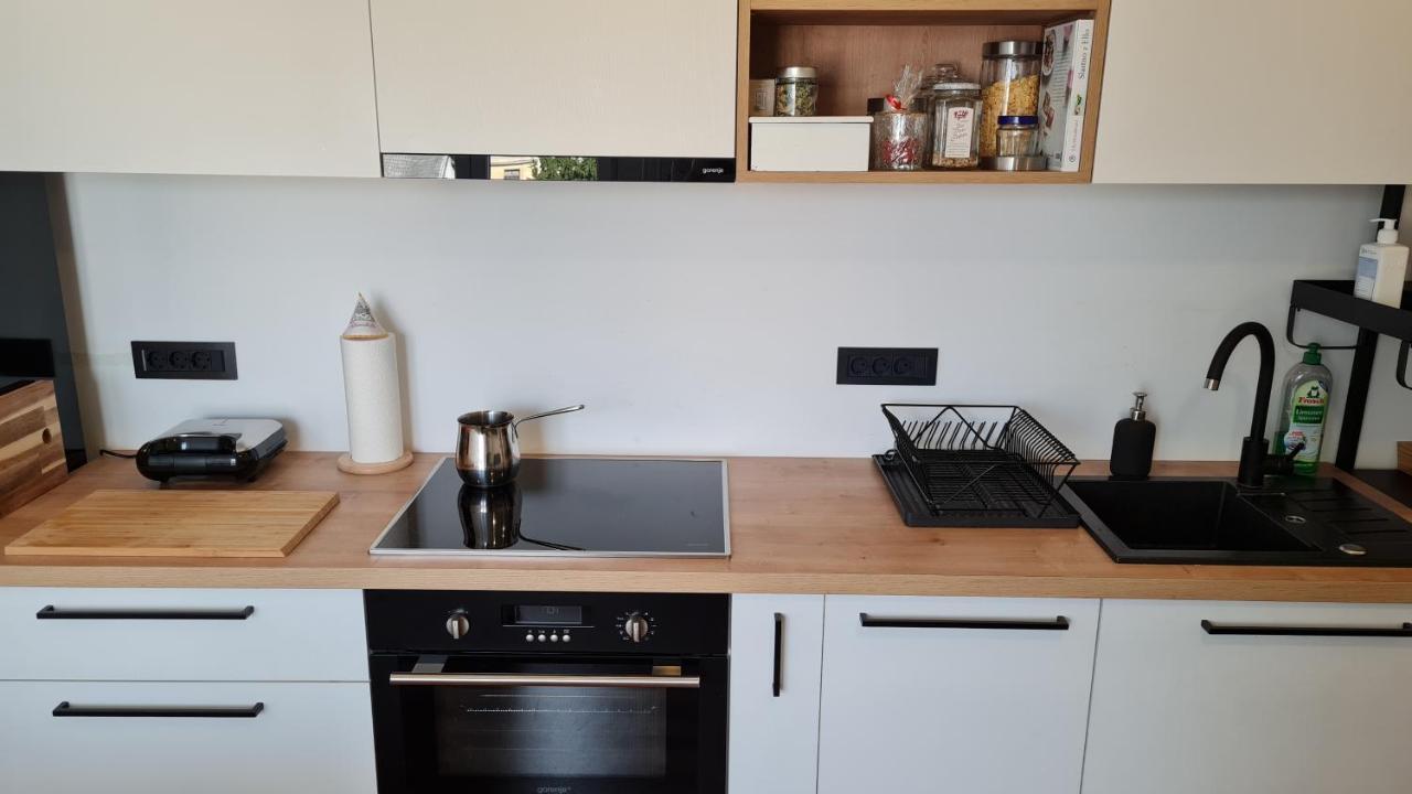 Ljubljanotti Appartement Ljubljana Buitenkant foto